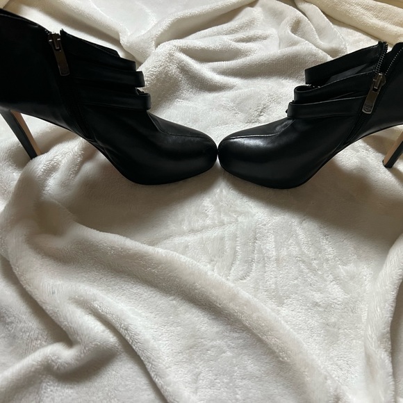 Black High heel ankle boot shoes - Picture 2 of 6